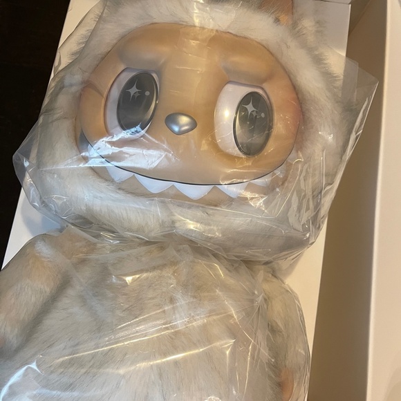 Authentic NEW POP MART LABUBU The Monsters Angel In Clouds Vinyl Doll white HTF - Picture 2 of 14